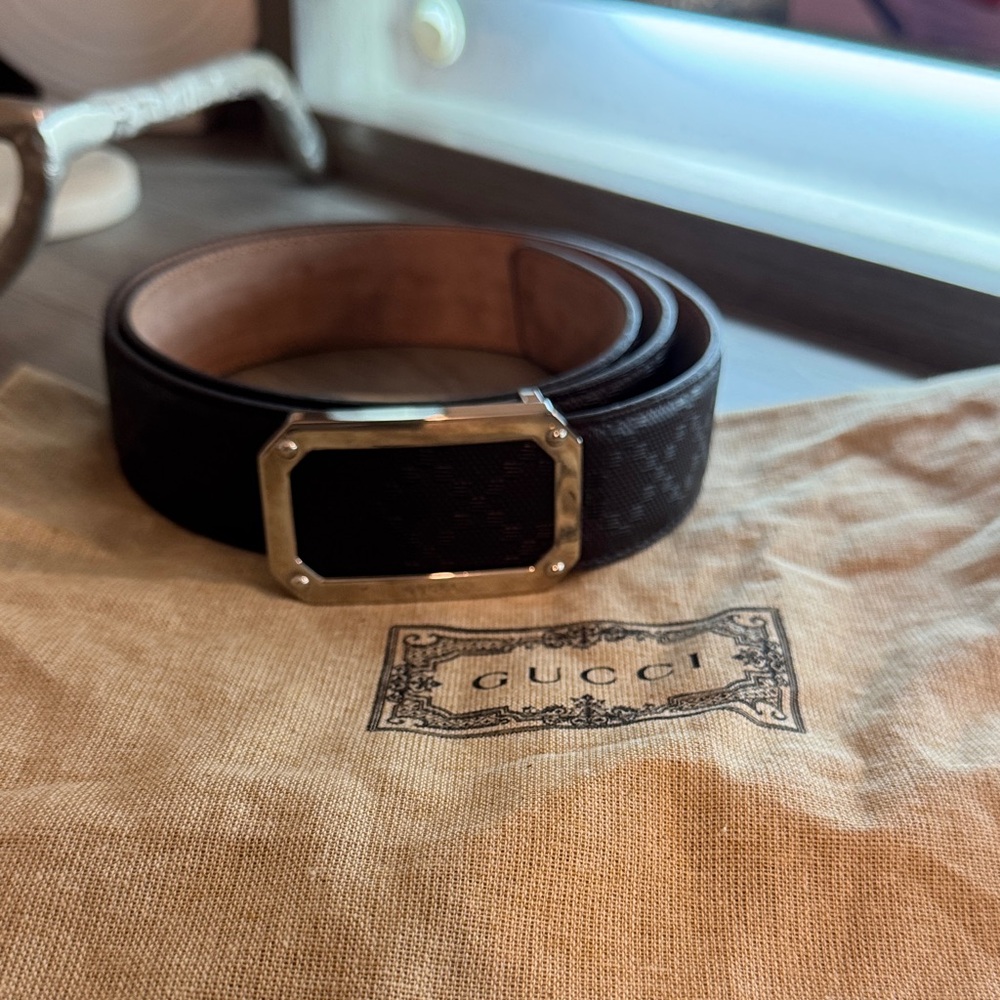 Gucci Black Leather Belt with Silver Buckle Unisex
